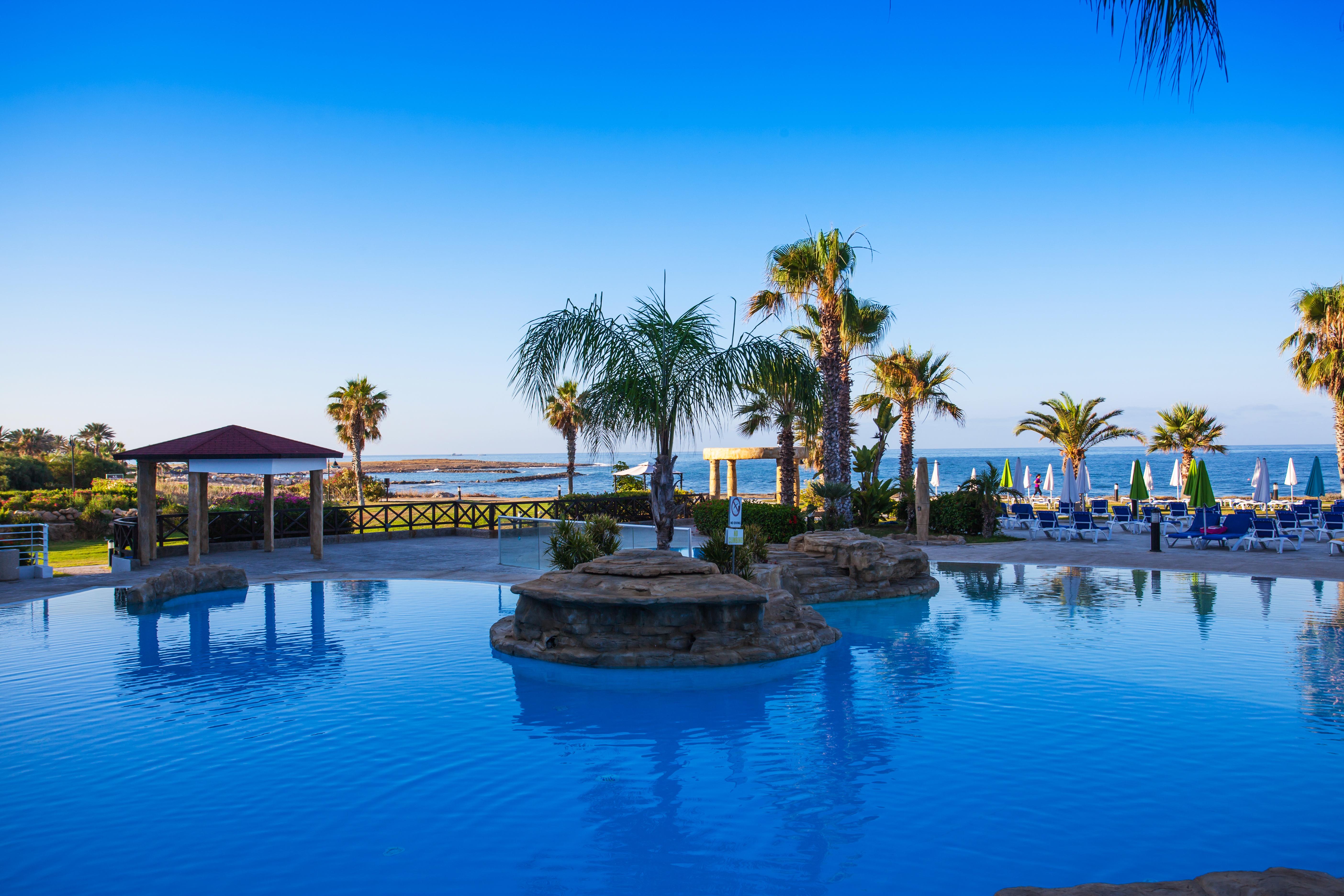 Leonardo Cypria Bay Hotel Geroskipou Екстериор снимка